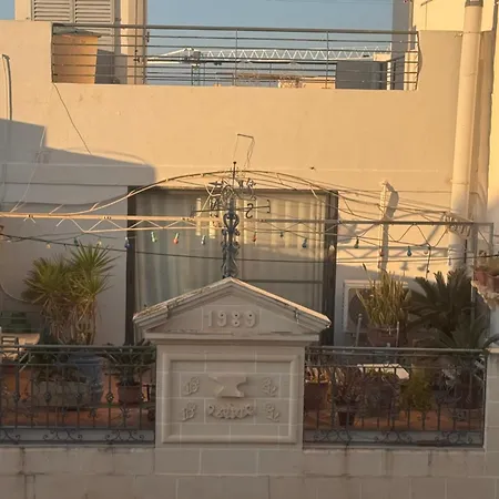 Апартаменты Private And Bathroom Close To St Julians Нашшар